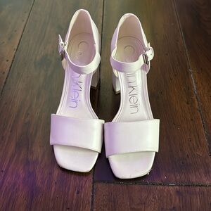 size 8 calvin klein white heels